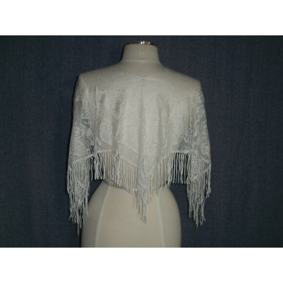 Wedding Bolero, Bridal White Wedding Shawl Wrap Bolero cape cover up - Picture 5 of 6